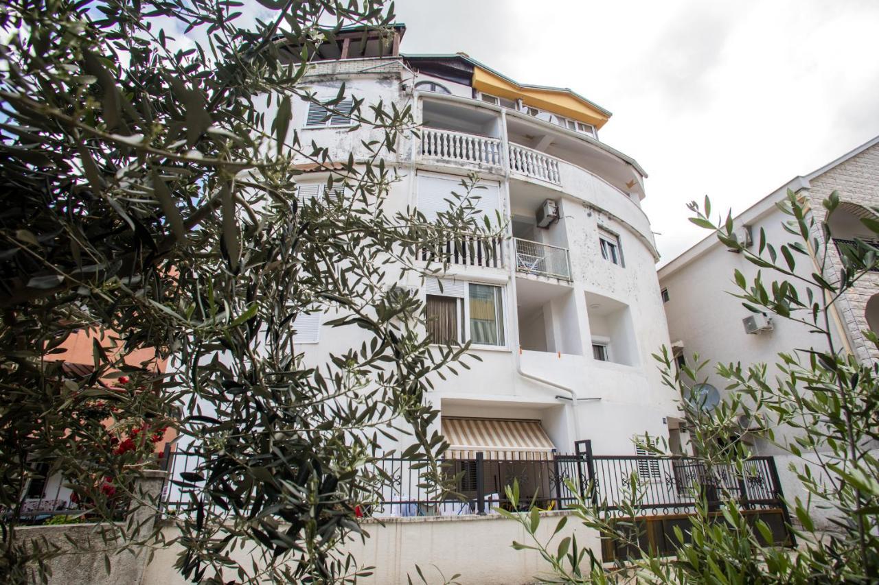 Dom B Apartments Будва Екстериор снимка