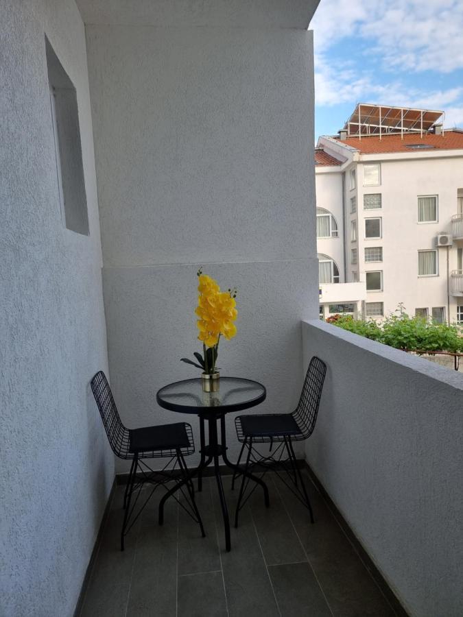Dom B Apartments Будва Екстериор снимка